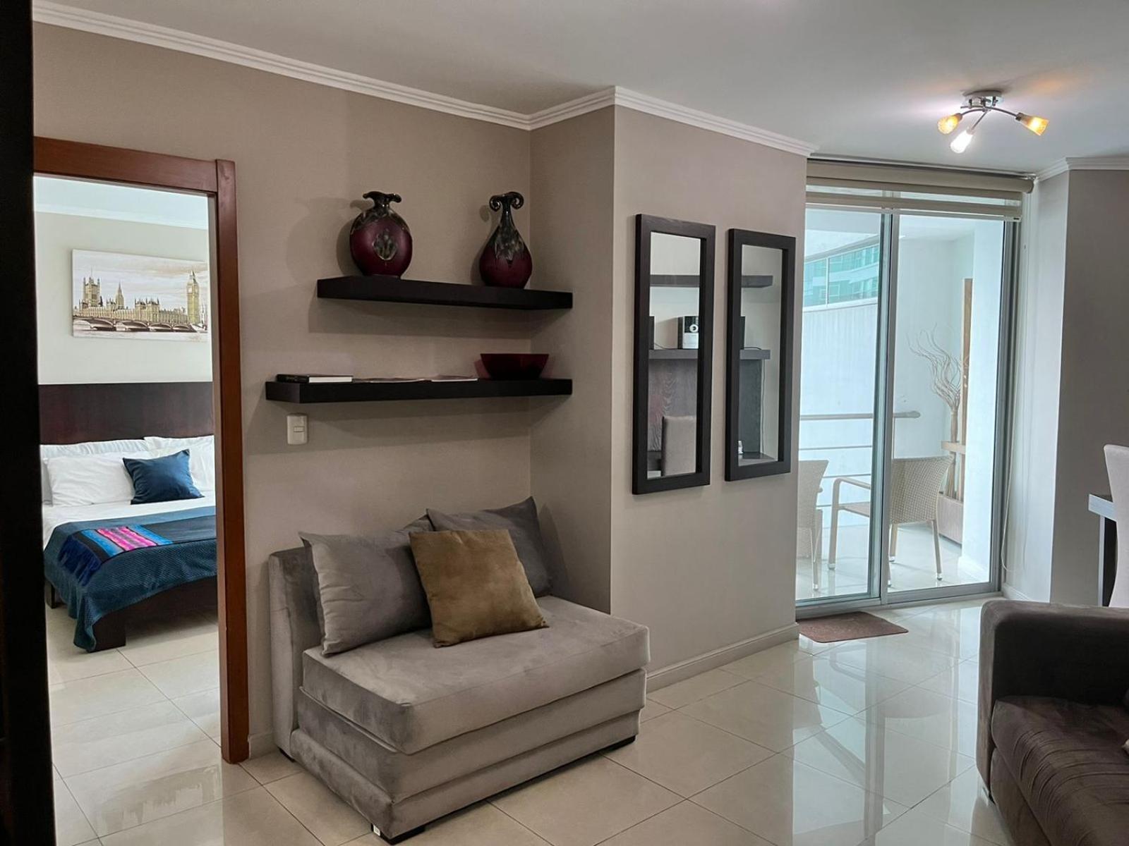 Puerto Santa Ana Suites Guayaquil Exterior foto